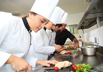 Portada Licenciatura Presencial en Gastronomía en ULC